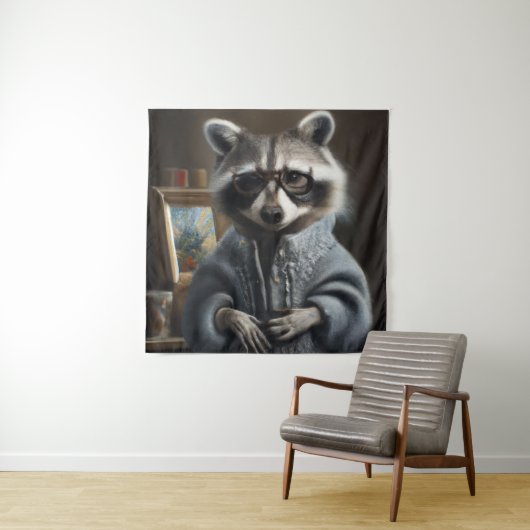 Raccoon met een tricot coating en een bril grappig wandkleed (In situ)