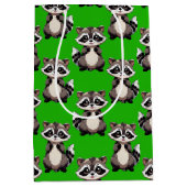 Raccoon Pattern Design Green  Medium Cadeauzakje (Voorkant)