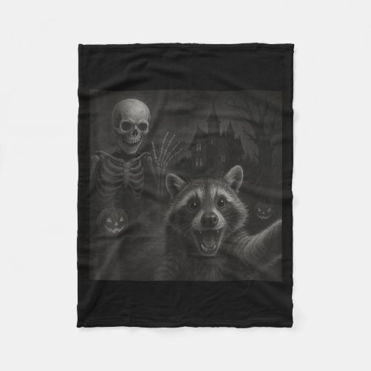 Raccoon Selfie With Skeleton Funny Raccoon Hallowe Fleece Deken (Voorkant)