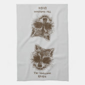 Raccoon Woodland Creature Drawing Personalized Theedoek (Verticaal)