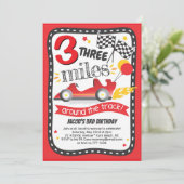 Race auto mijlen rond de baan jongen verjaardag kaart (Staand voorkant)