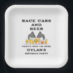 Race Auto's & Bier Geruite Vlag RaceDay Verjaardag Papieren Bordje<br><div class="desc">Kies dit grappige Fast Race Cars Raceday Verjaardag ontwerp en vier je verjaardag op het circuit rijden of kijken naar de auto's racen. Dit ontwerp is ook perfect voor een online racegamer. Vier en geniet van uw bierproeverij tijdens het kijken naar de snelle auto's racen! Of organiseer een race auto's...</div>