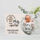 Race Car Crew Baby Boy Geboorteaankondiging Aankondiging (Staand voorkant)