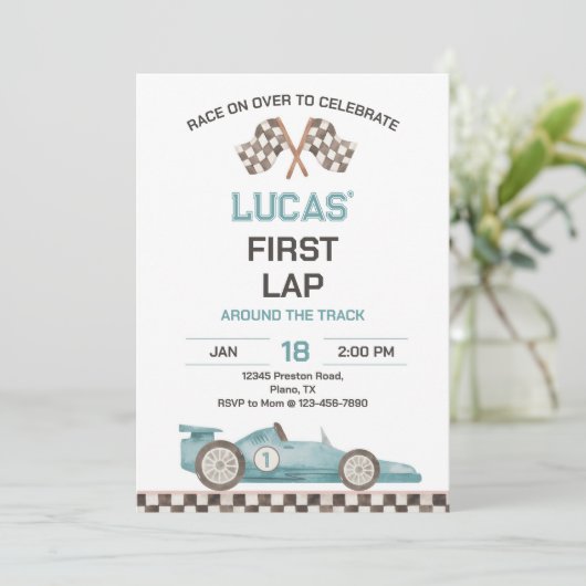 Race Car First Lap Around the Track Birthday Party Kaart (Staand voorkant)
