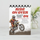 Race op over Kind Dirt Motorcross verjaardagsfeest Kaart (Staand voorkant)