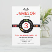 Race Track Boys 3e verjaardag rode uitnodiging (Staand voorkant)