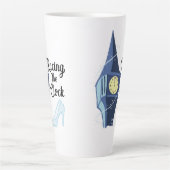 Racen op de klok latte mok (Voorkant)