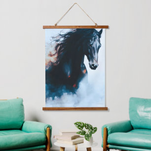 Racend zwart paard portret minimalistisch hangend wandkleed