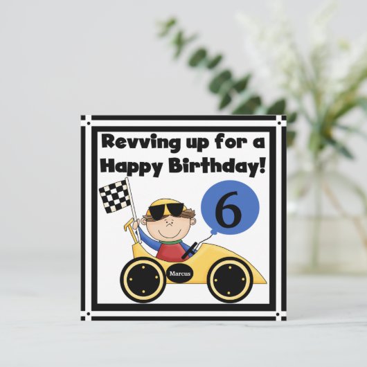 Racing Car Gepersonaliseerd Birthday Invites Kaart (Staand voorkant)
