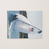 Racing Dinghy op snelheid Legpuzzel (Horizontaal)