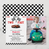 Racing van twee snelle autojongen op de tweede ver kaart (Voorkant / Achterkant)