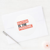 Racisme is de pandemie ronde sticker (Envelop)