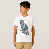 Racoon als ambachtsman met Frans T-shirt (Voorkant volledig)