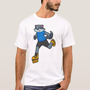 Racoon als Skater met gealigneerde schaatsen T-shirt