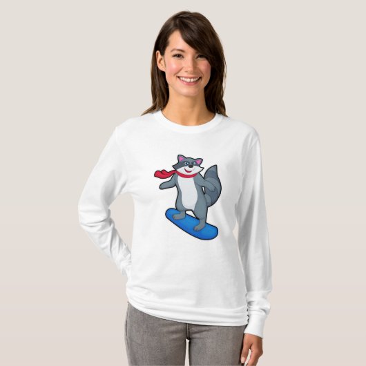 Racoon als Snowboarder met Snowboard en Scarf T-shirt (Voorkant volledig)