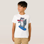 Racoon als Snowboarder met Snowboard en Scarf T-shirt (Voorkant volledig)