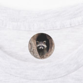 Racoon in boomgrot labels (Aangebracht)