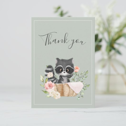 Racoon Waterverf Sage Green Baby shower Bedankkaart (Staand voorkant)