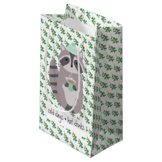 Racoon With A Hot Drink Klein Cadeauzakje (Voorkant Gekanteld)