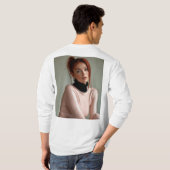 Radiance in Red: een portret van Vogue T-shirt (Achterkant volledig)