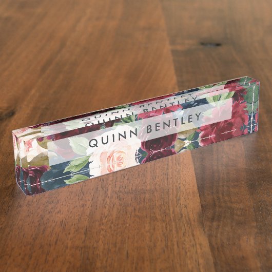 Radiant Bloom | Elegant Waterverf Floral Naambordje (Zijkant)