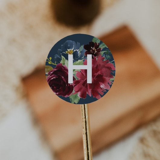 Radiant Bloom Waterverf Floral Monogram Ronde Sticker