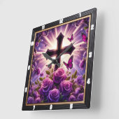 Radiant Cross Paarse Roos Vlinders Vierkante Klok (Hoek)