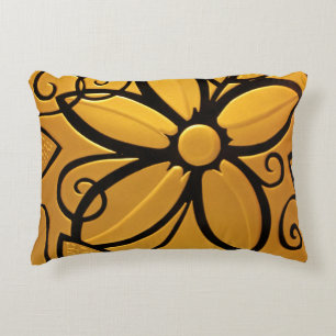 Radiant Golden Yellow Floral Design Accent Kussen