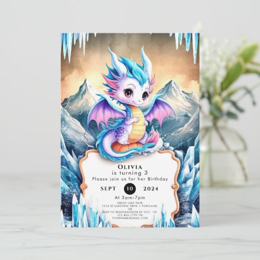 Radiant Happy Dragon Verjaardag Kaart (Staand voorkant)