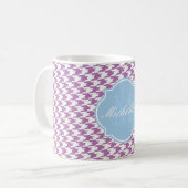 Radiant Orchid Houndstooth Monogram Mok (Voorkant links)