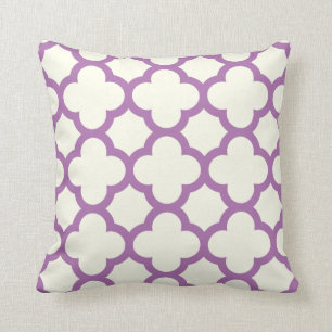 Radiant Orchid Quatrefoil Sierkussen