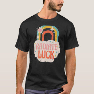Radiate Luck regenboogwolken wolken gelukkige hipp T-shirt