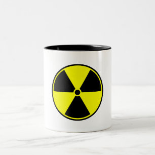 Radioactief materiaalsymbool tweekleurige koffiemok