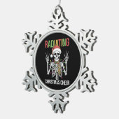 Radiologie Kerstman Skeleton Xray Technician Tin Sneeuwvlok Ornament (Rechts)