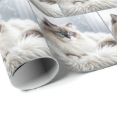 Ragdoll kat op een bontkleed cadeaupapier (Rol Hoek)