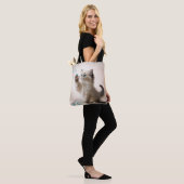 Ragdoll Kitten spelen met bubbels Tote Bag (Op model)