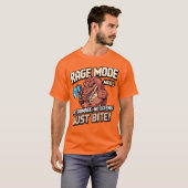 Rage Mode Maxx – Pixel Art Komodo Dragon Warrior T-shirt (Voorkant volledig)