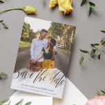 Ragfijne Overlay Dubbelzijdige Foto Save the Date<br><div class="desc">Mooie en unieke save the date kaart met een ragfijne overlay met save the date uitgesneden zodat je foto door een mooie kronkelende script heen schijnt. Voeg een andere foto toe aan de achterkant samen met de details van je trouwdag.</div>