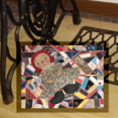 Raggedie Doll over Antiek Crazy Quilt Briefkaart