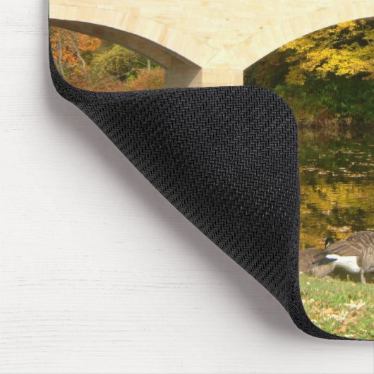 Rainboogbrug in Herfst bij het Grove City College Muismat (Hoek)