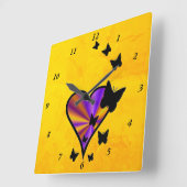 Rainbooghart en vlinder vierkante klok (Hoek)