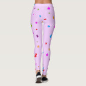 Rainboogkleurig autisme puzzelstukjes op PINK Leggings (Achterkant)