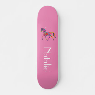 Rainboogpaard in roze - jouw naam persoonlijk skateboard