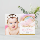 Rainboogpastels roze en gouden verjaardagsfoto kaart (Staand voorkant)