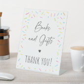 Rainbow Baby Sprinkle Books & Gifts Sign Reclamebord Met Voetstuk (Insitu)