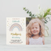 Rainbow Birthday Uitnodiging met foto (Staand voorkant)