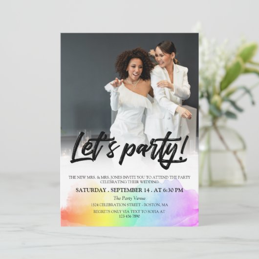 Rainbow Black Brush Script Let's Party Photo Kaart (Staand voorkant)