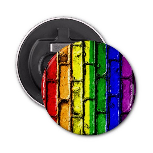 Rainbow Brick Bottle Open PRIDE Button Flesopener (Voorkant)