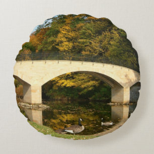 Rainbow Bridge in de herfst bij Grove City College Rond Kussen