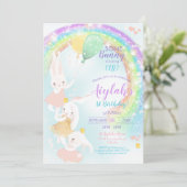 Rainbow Bunny 1st Birthday Invitation Kaart (Staand voorkant)